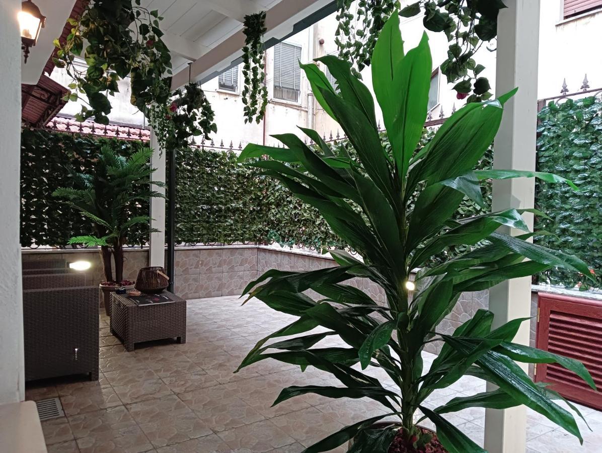 Borgo Loreto Napoli Exterior foto